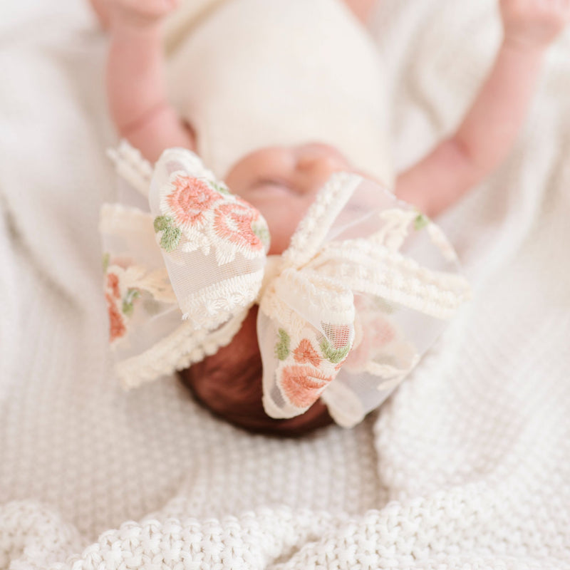 CLASSIC BOW: ivory mauve floral