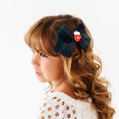 BLOOM CLIP: cozy plaid