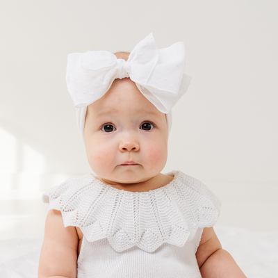 NOVELTY CLASSIC BOW: white clipped dot